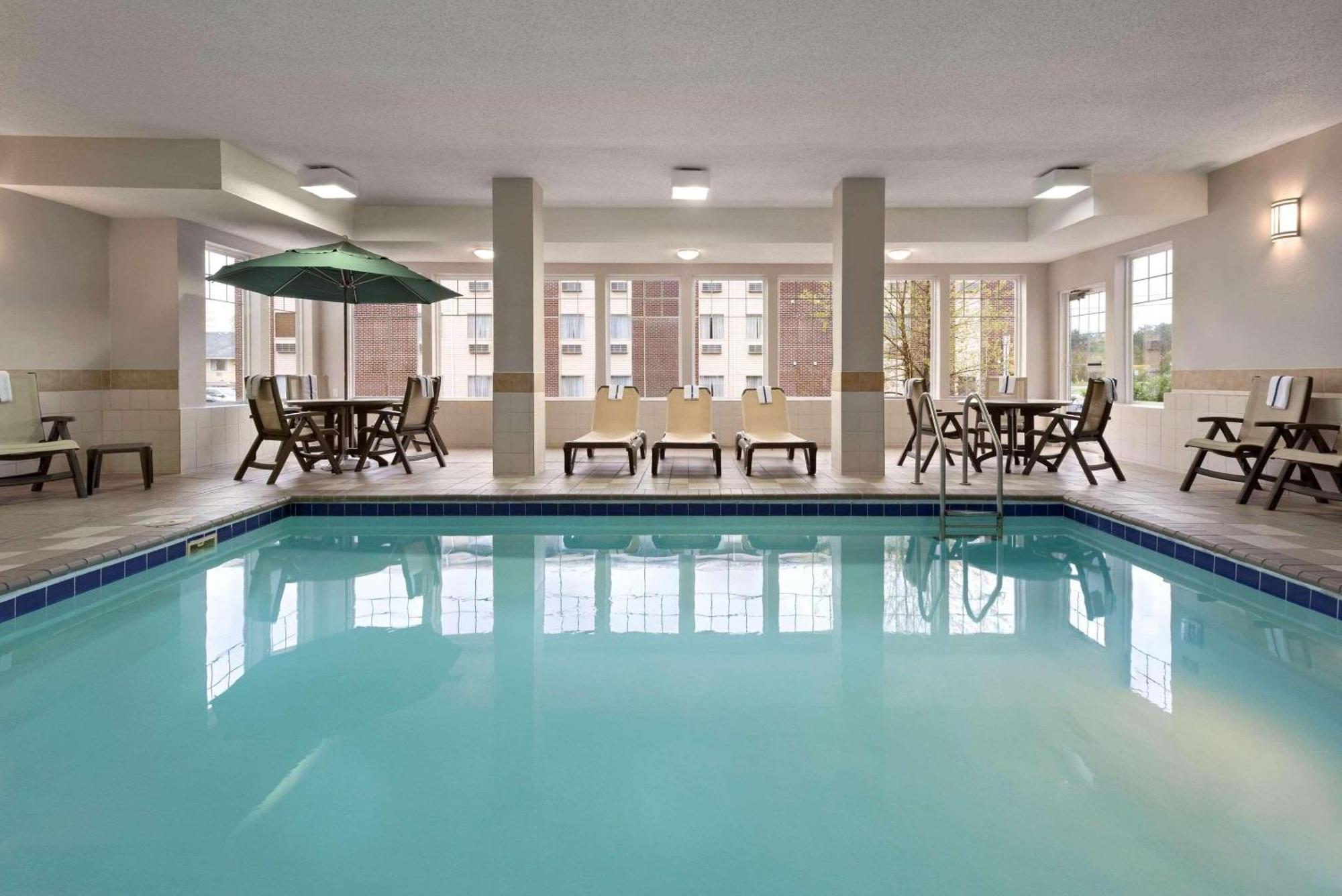 Country Inn & Suites By Radisson, Stevens Point, Wi Zewnętrze zdjęcie